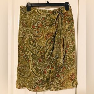 Liz Claiborne Skirt - Green Paisley with details light orange fabric - Size L